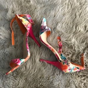 Floral strappy heels!
